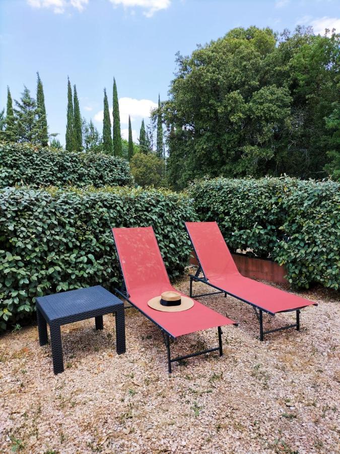 Quietude En Luberon Lägenhet Roussillon en Isere Exteriör bild